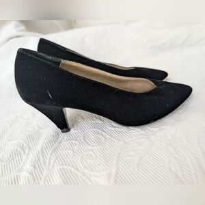 .🖤 Classic Nina Black Kitten Heel Pumps – Size 7.5M
